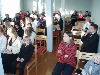 Erinevate põhjuste kokkulangemise tõttu oli rahvast tavalisest rohkem 91 320x240 p1100305 Ametnike ametisse seadmise teenistus